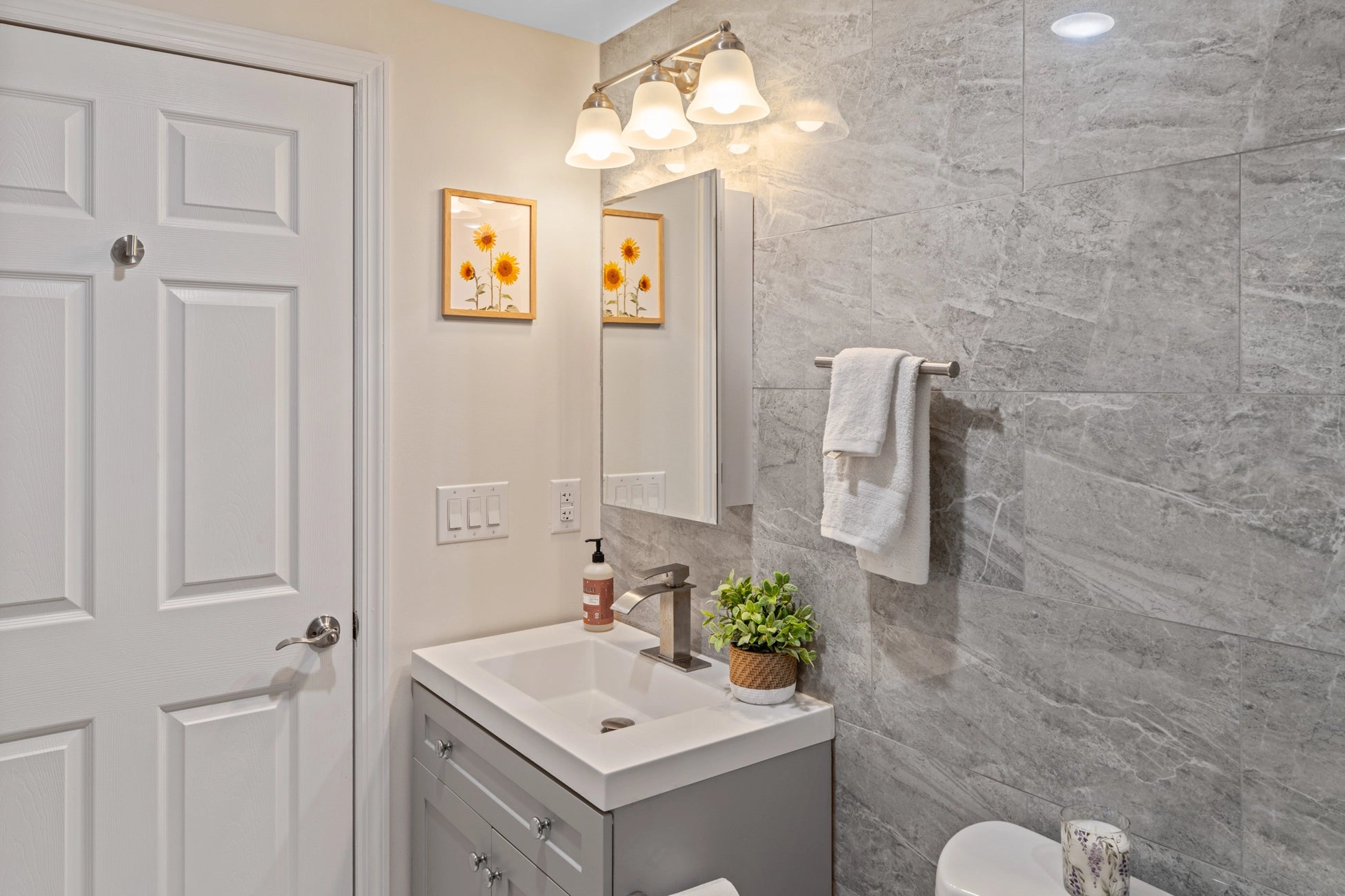 Airbnb Photography in East Orange, NJ | Rooftop Urban Retreat