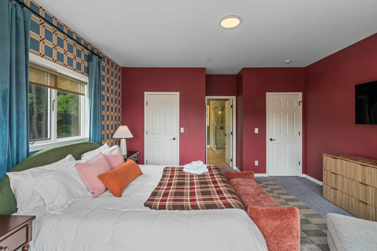 2114-Strawberry-Landing-Long-Pond-PA-18334-airbnb-063.webp