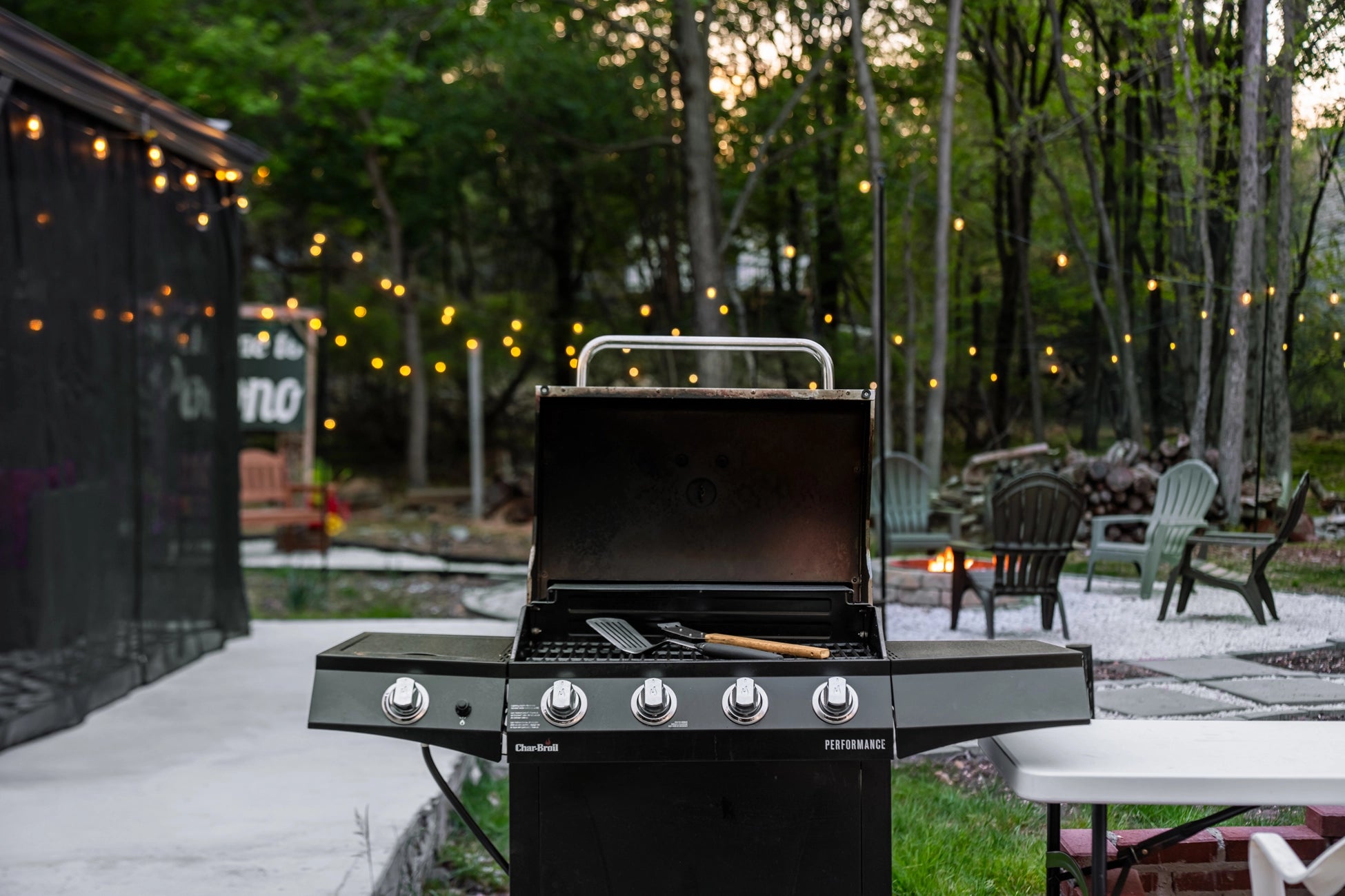 Airbnb Photography in Long Pond, PA | Twilight Backyard Retreat