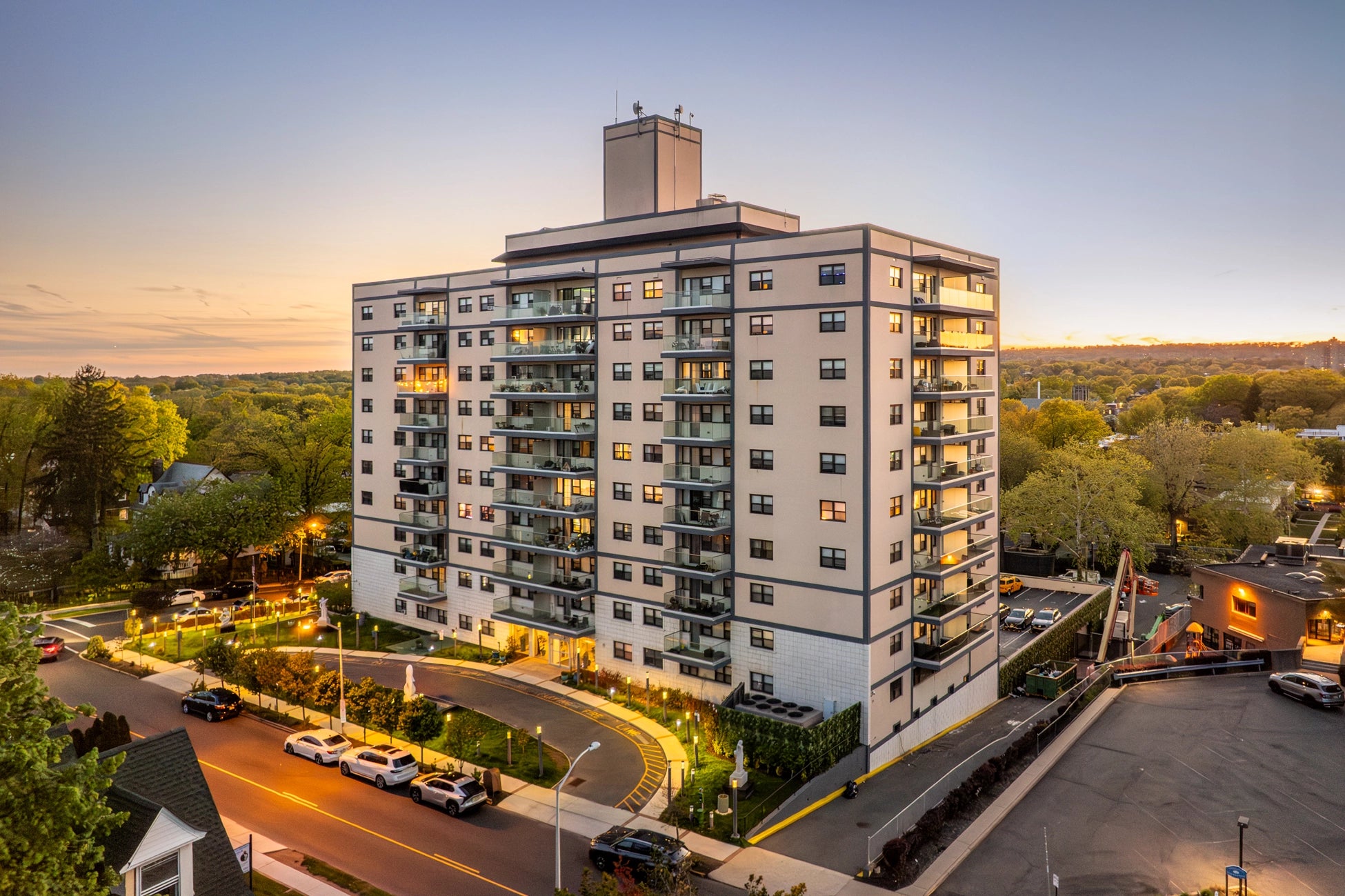 Airbnb Photography in East Orange, NJ | Rooftop Urban Retreat
