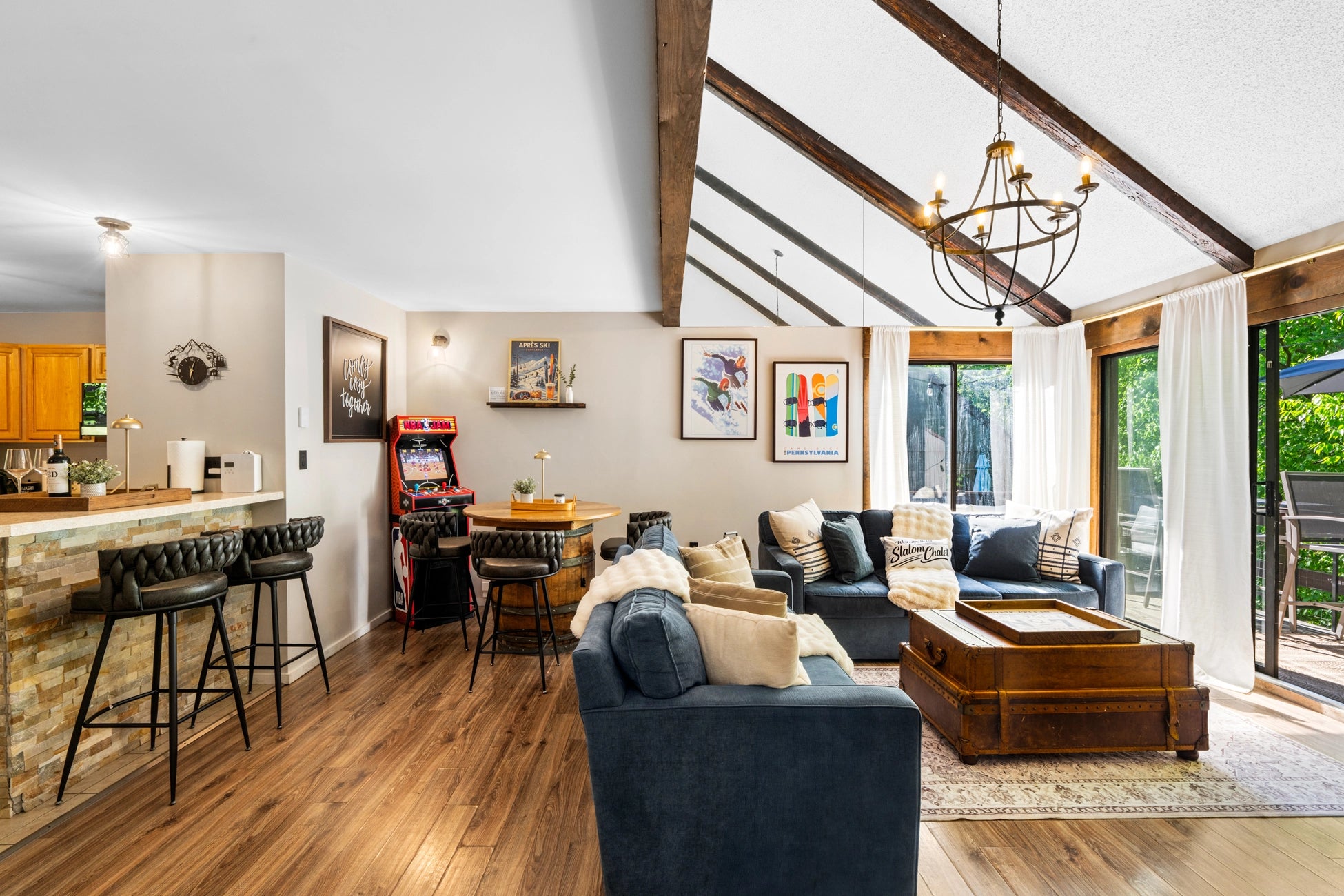Airbnb Photography in Tannersville, PA | Twilight Deck Retreat