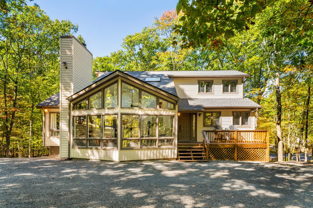 4106-Sycamore-Ln-East-Stroudsburg-PA-18301-airbnb-016.webp