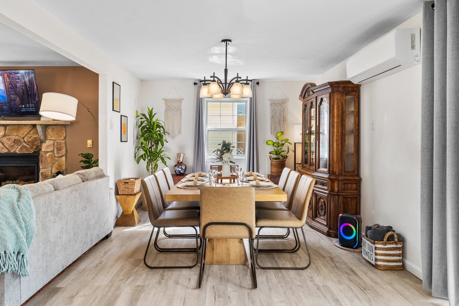 Airbnb Photography in Long Pond, PA | Twilight Backyard Retreat
