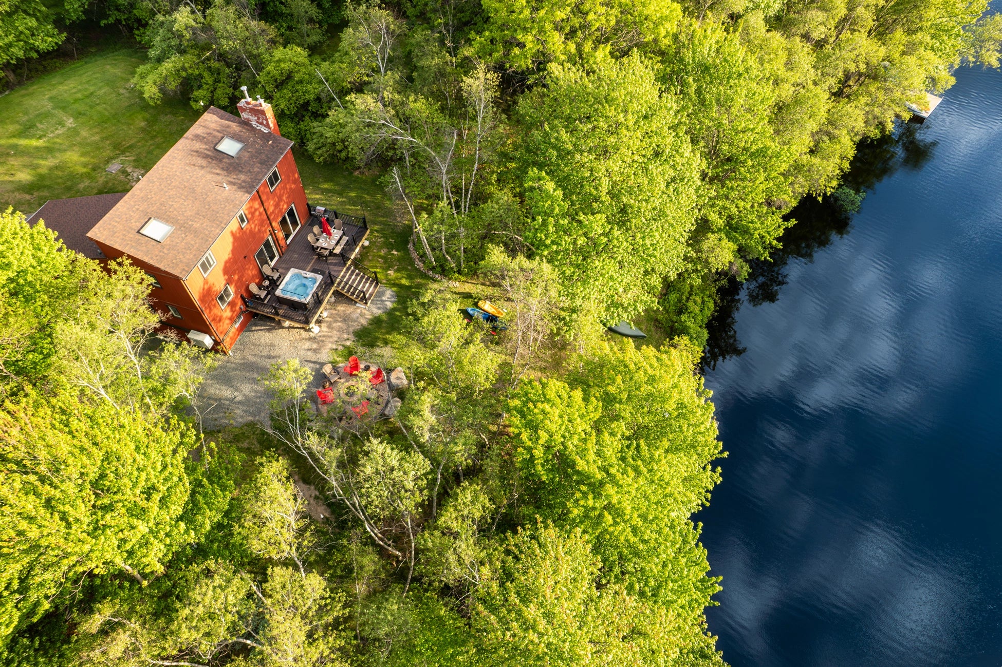 255-Cedar-Dr-Long-Pond-PA-18334-airbnb-010-aerial.webp