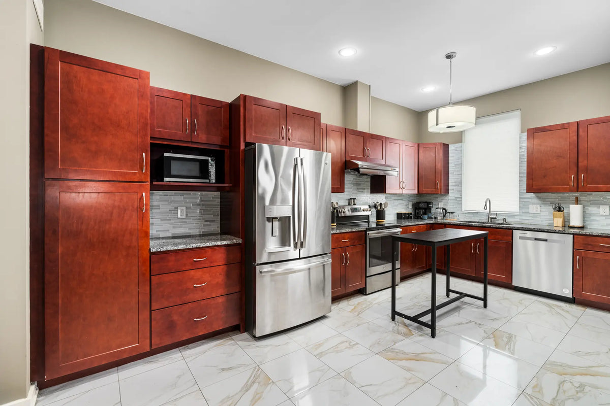 1014-Mt-Vernon-St-Philadelphia-PA-19123-airbnb-018.webp