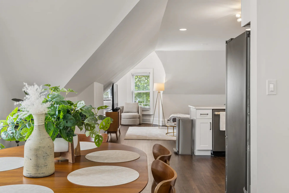 486-Bramhall-Ave-Jersey-City-NJ-07304-apt-3a-airbnb-013.webp