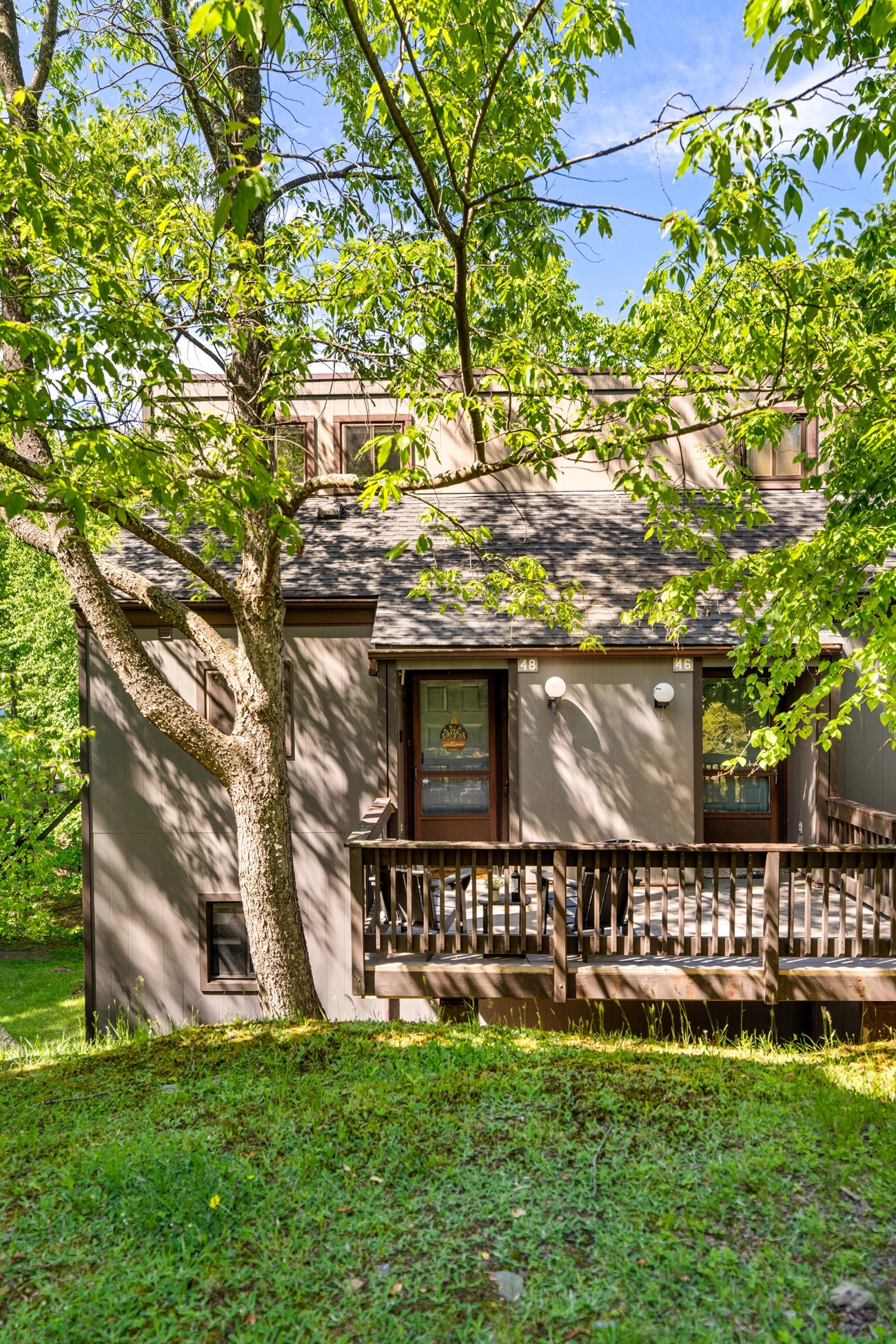 Airbnb Photography in Tannersville, PA | Twilight Deck Retreat