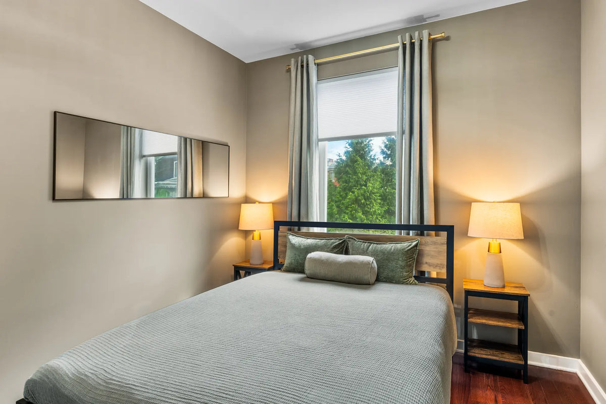 1014-Mt-Vernon-St-Philadelphia-PA-19123-airbnb-027.webp