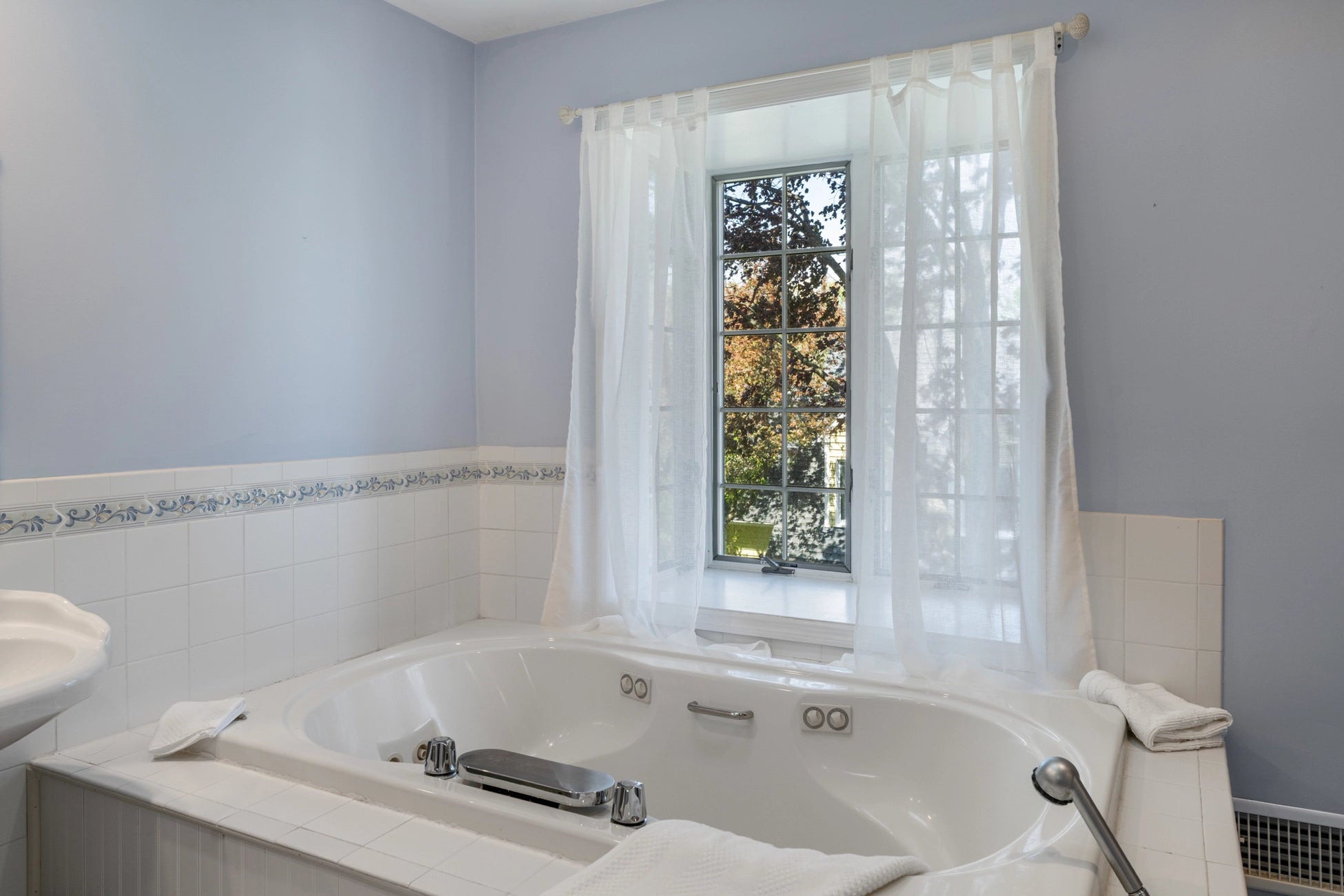 Airbnb Photography in Long Hill, NJ