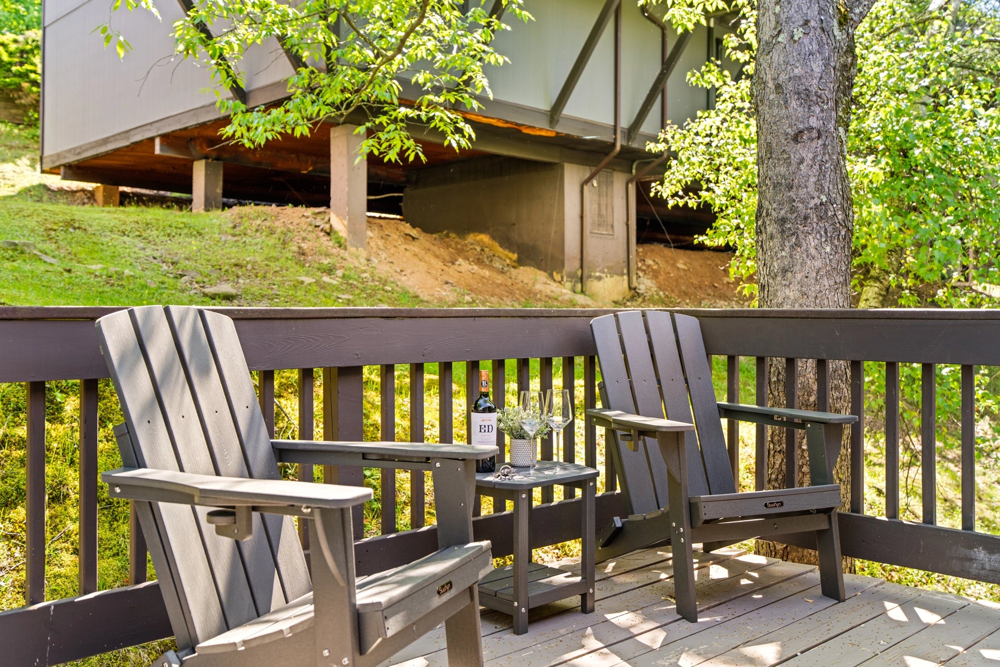 Airbnb Photography in Tannersville, PA | Twilight Deck Retreat