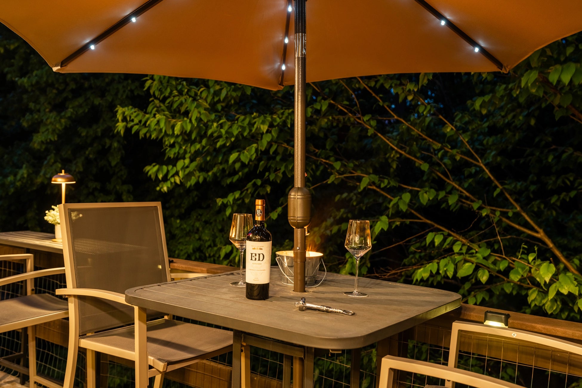 Airbnb Photography in Tannersville, PA | Twilight Deck Retreat
