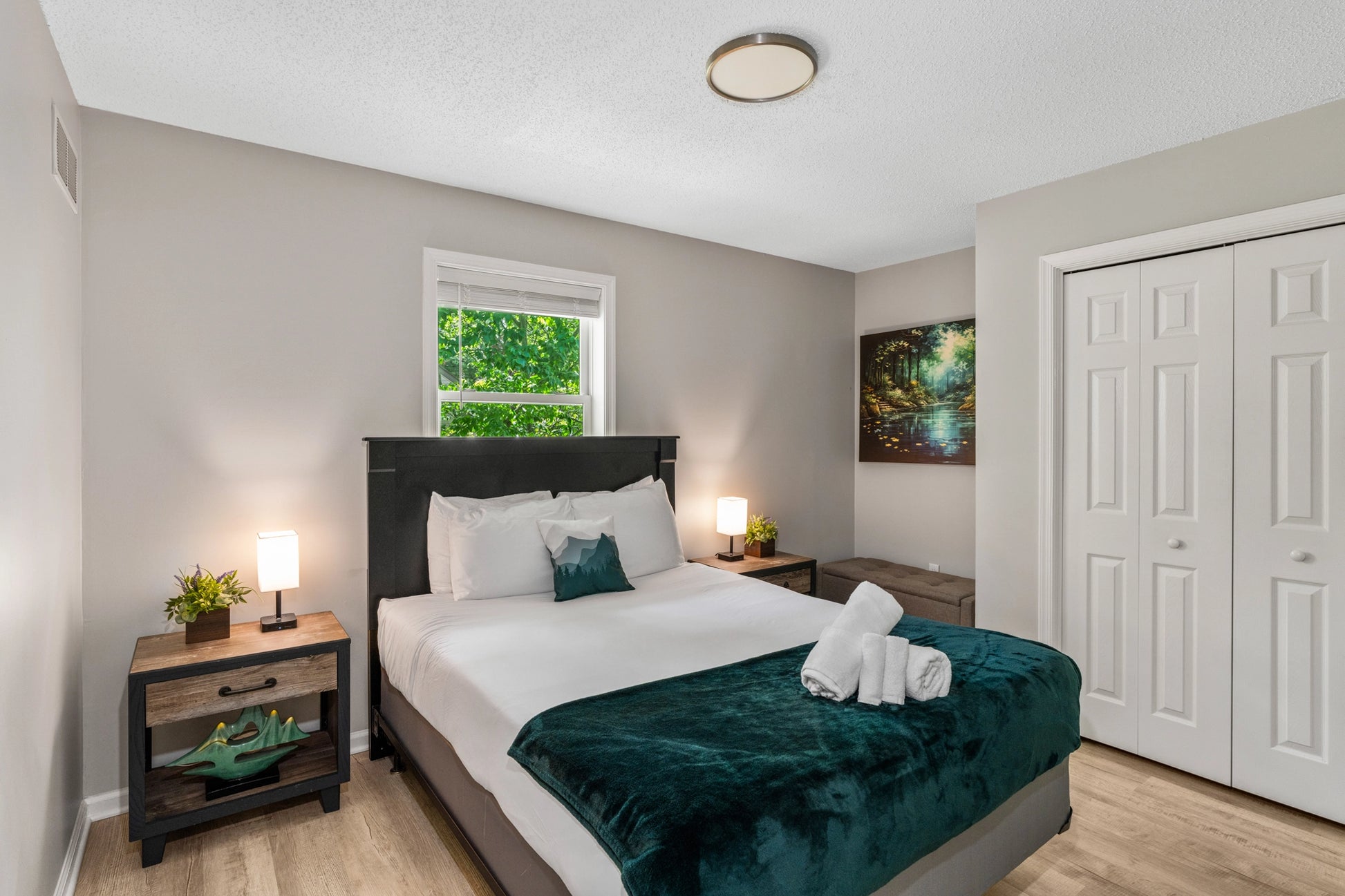 310-Mohansic-Lane-Tobyhanna-PA-18466-airbnb-069.webp
