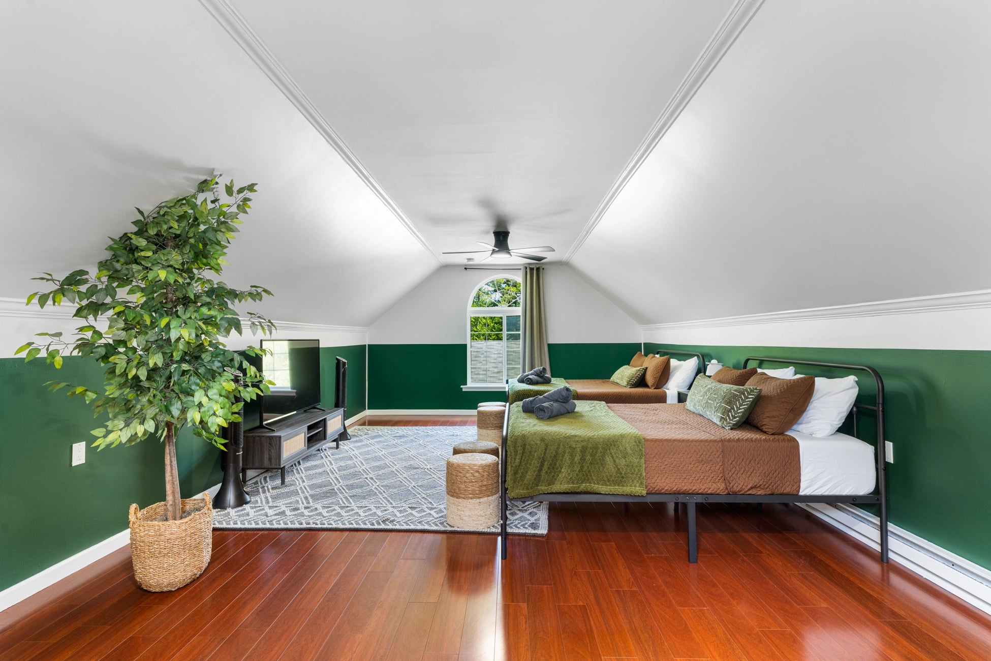 Airbnb Photography in Blakeslee, PA | Cozy Poconos Retreat