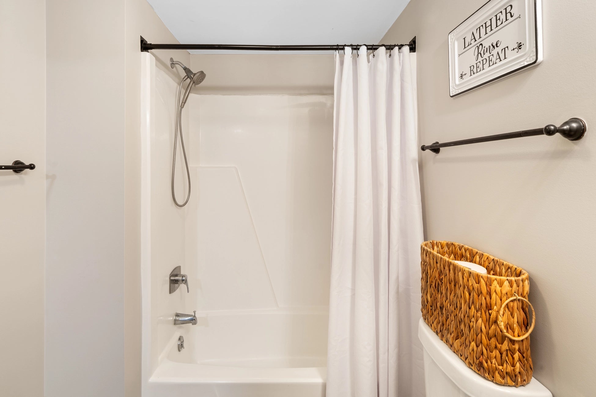 Airbnb Photography in Tannersville, PA | Twilight Deck Retreat