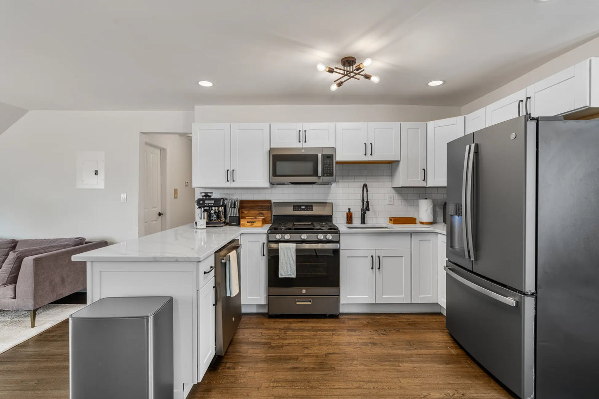 486-Bramhall-Ave-Jersey-City-NJ-07304-apt-3a-airbnb-019.webp