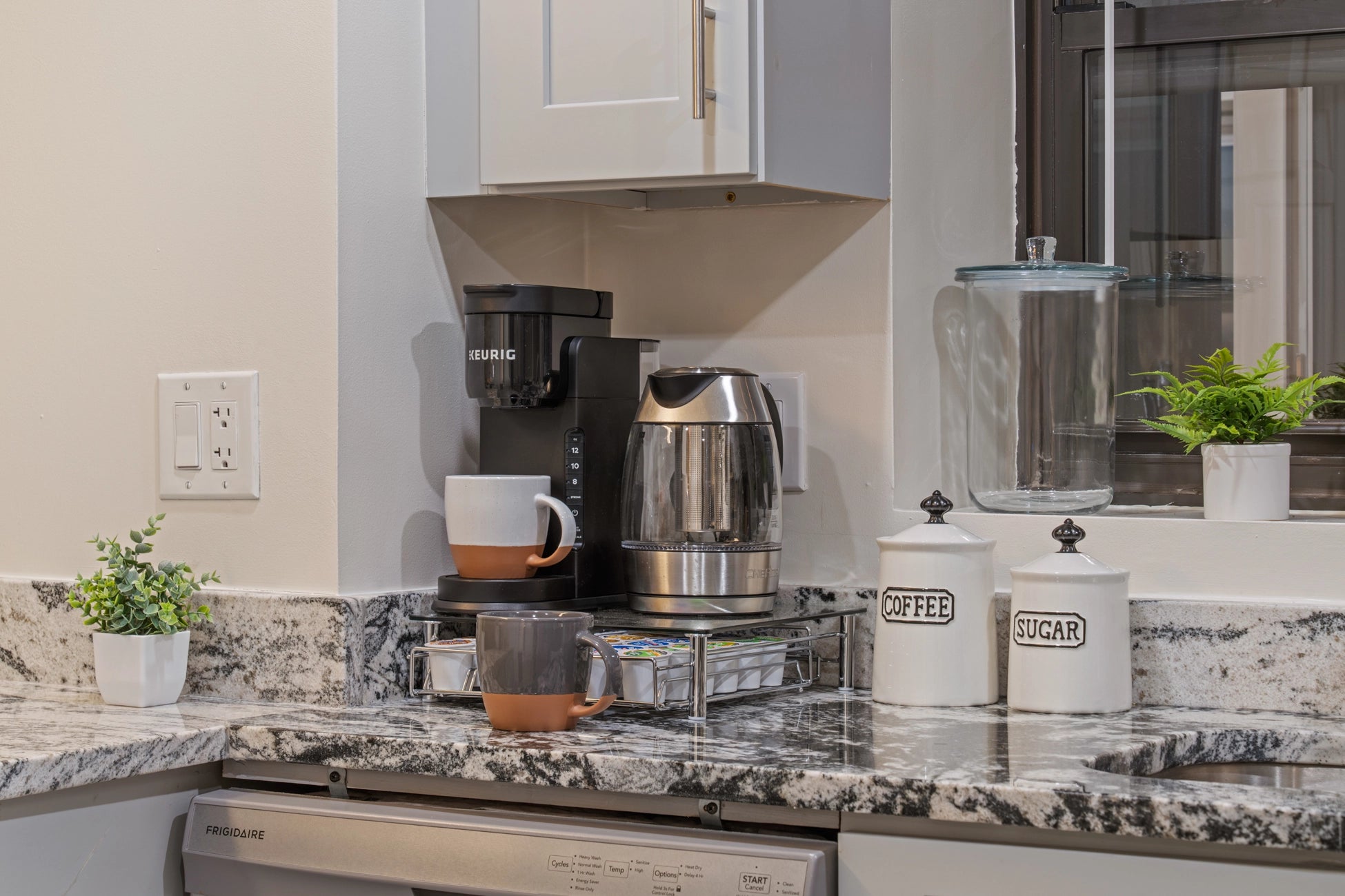 Airbnb Photography in East Orange, NJ | Rooftop Urban Retreat