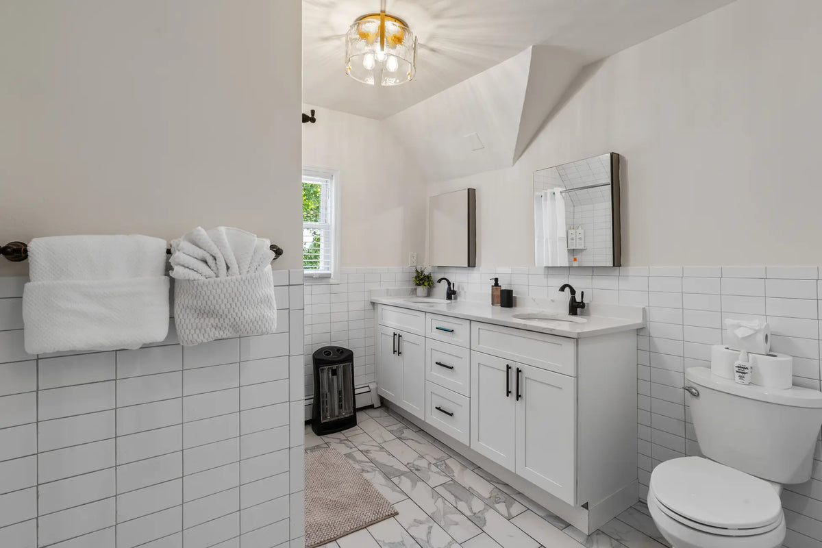 486-Bramhall-Ave-Jersey-City-NJ-07304-apt-3a-airbnb-025.webp