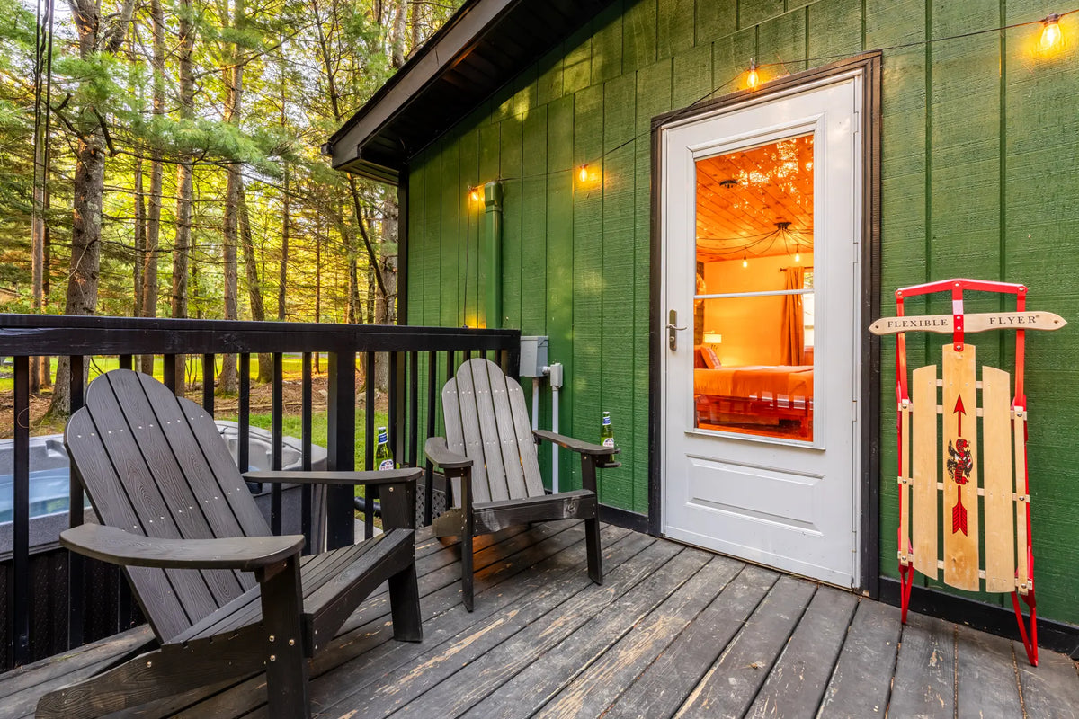 4113-Low-Ridge-Rd-Pocono-Summit-PA-18346-airbnb-017-golden-hour.webp