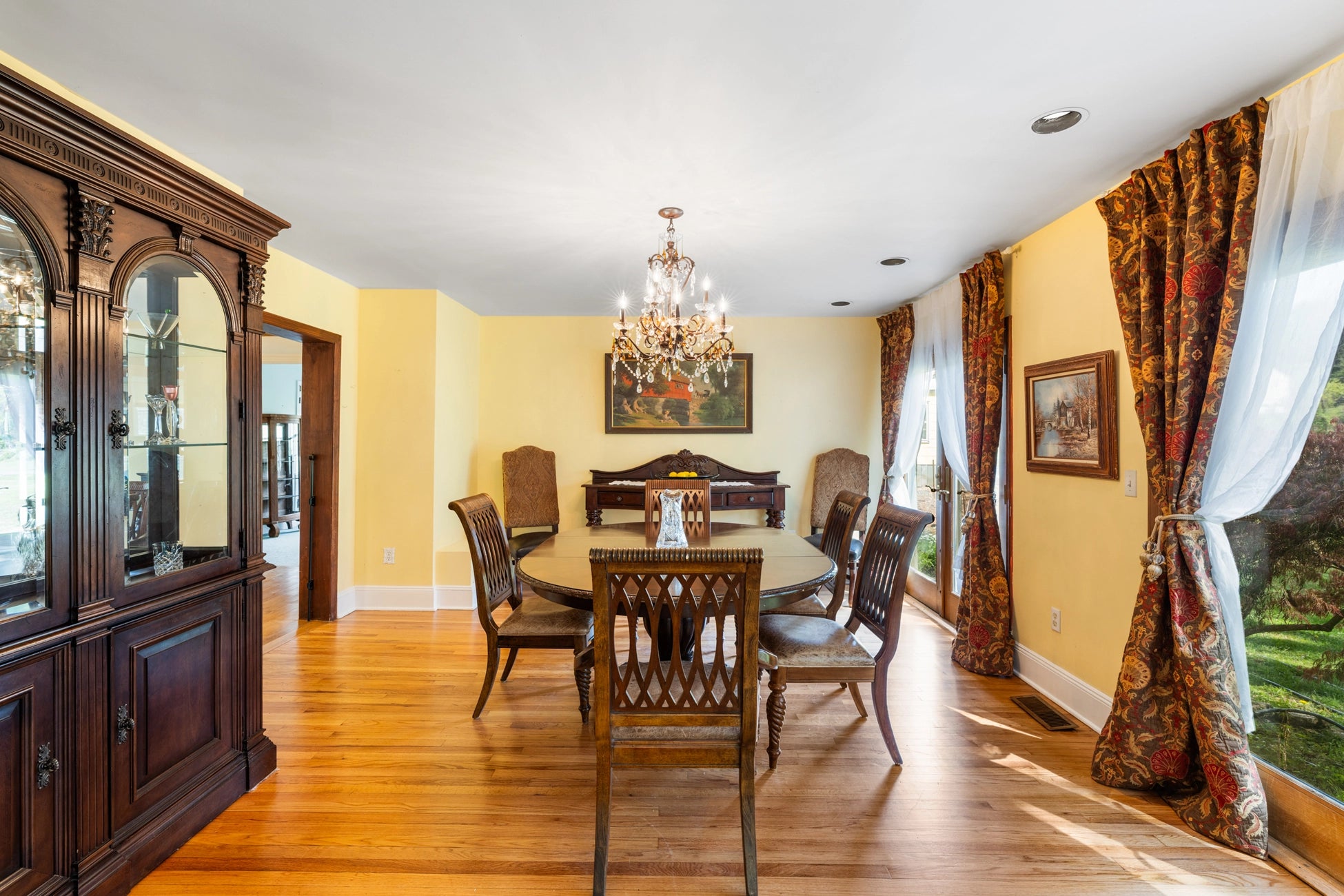 Airbnb Photography in Long Hill, NJ